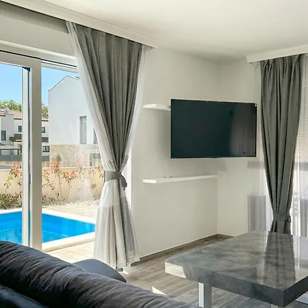 Holiday home Gorgeous In Stancija Vergotini Porec