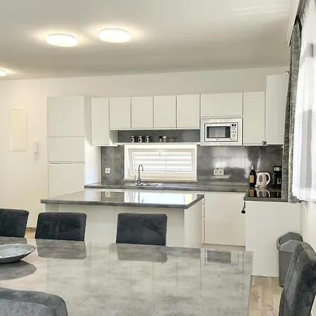 Holiday home Gorgeous In Stancija Vergotini *